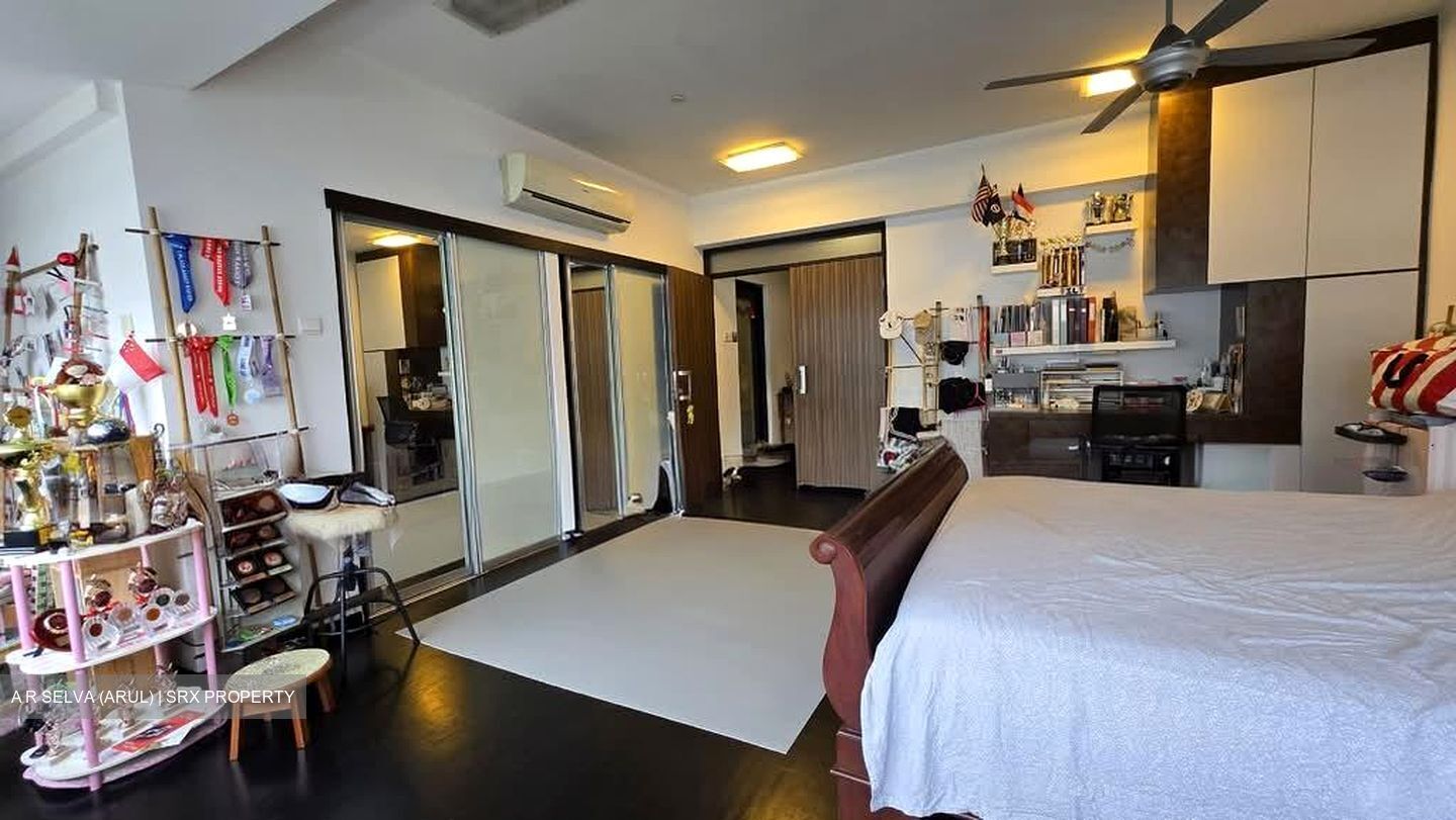 Lakepoint Condominium (D22), Condominium #576812631